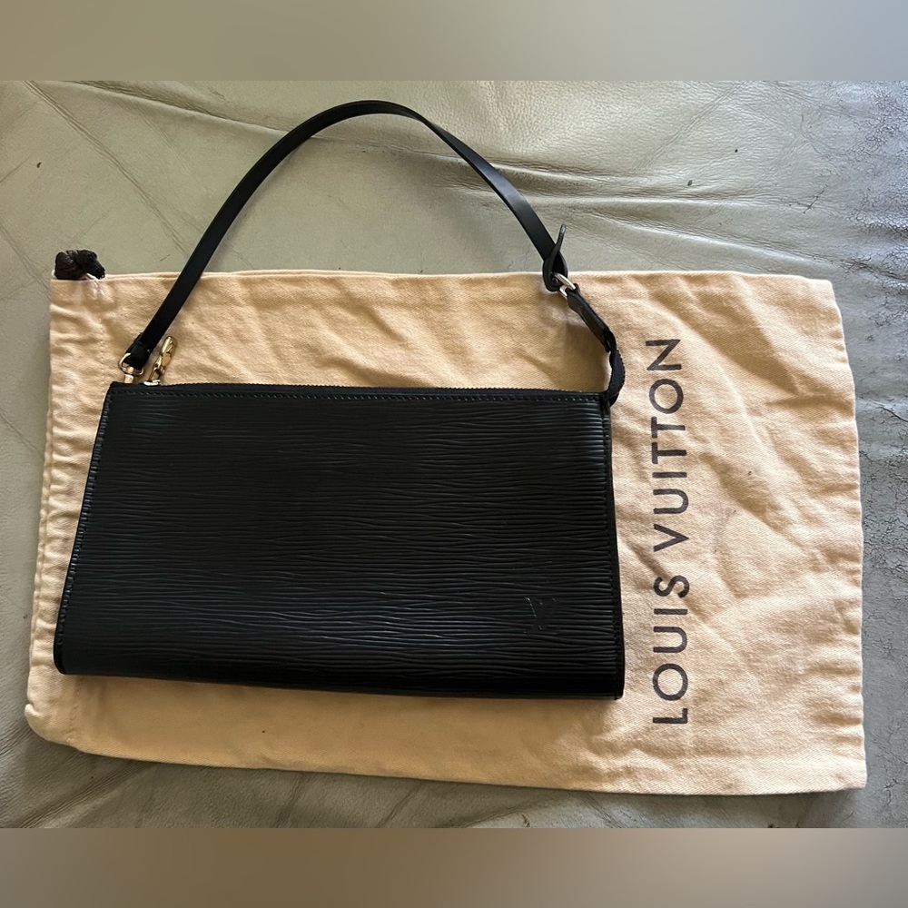 Louis Vuitton LV Monogram Pochette EPI Black pouch bag purse handbag France
